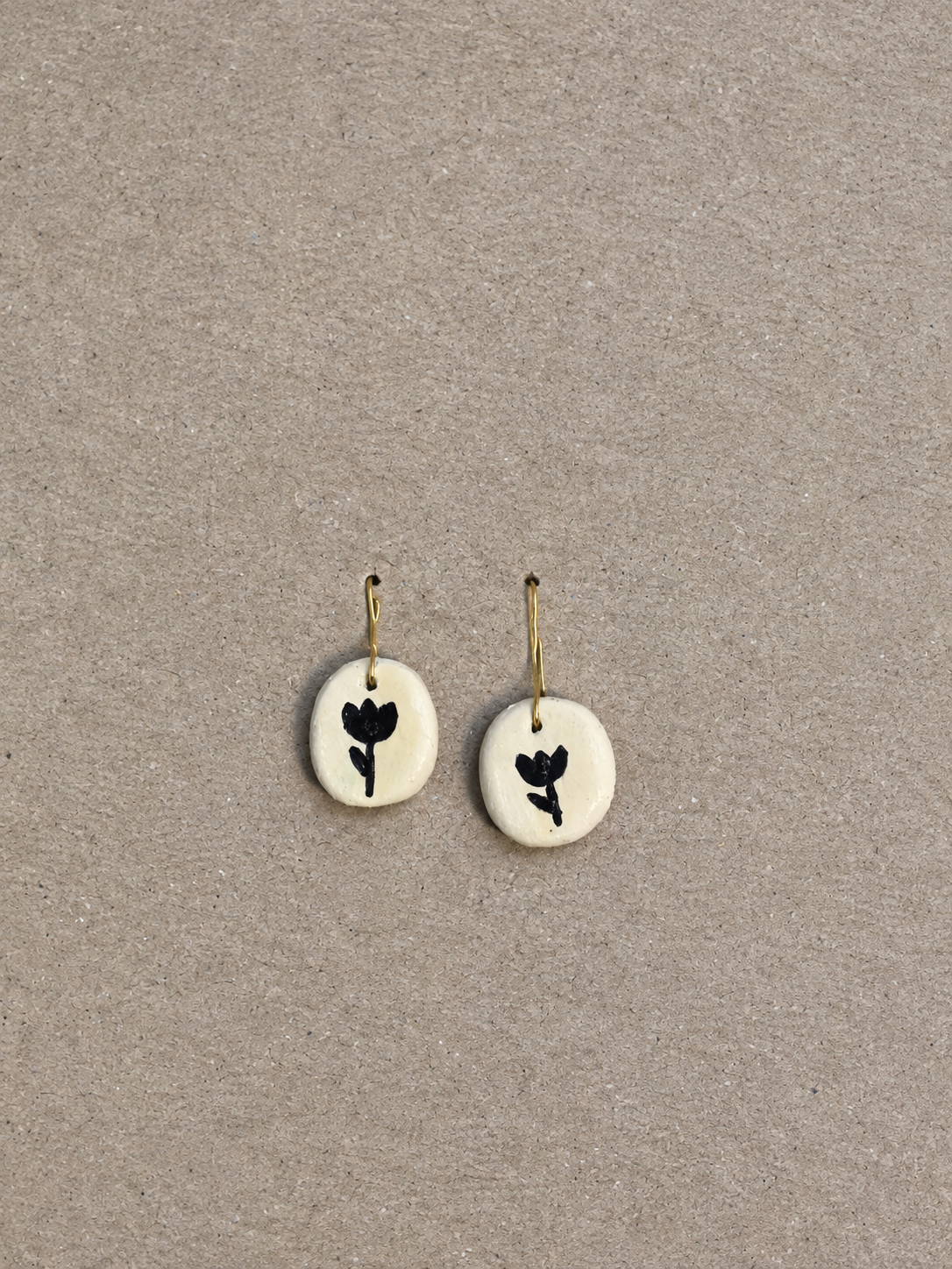 black tulip earrings